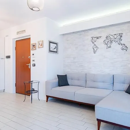 Comodo A Mirafiori - Santorelli Apartment *
