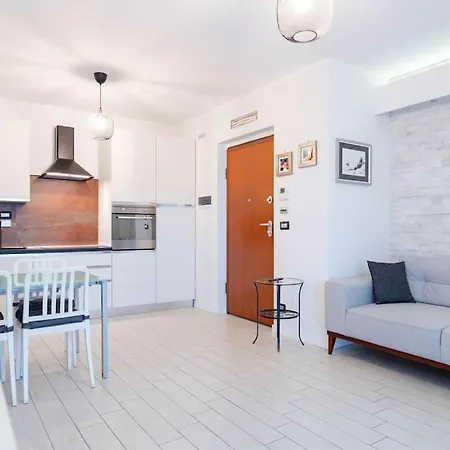 Comodo A Mirafiori - Santorelli *