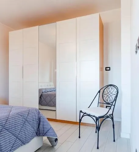 Apartment Comodo A Mirafiori - Santorelli *