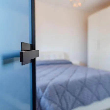 Comodo A Mirafiori - Santorelli